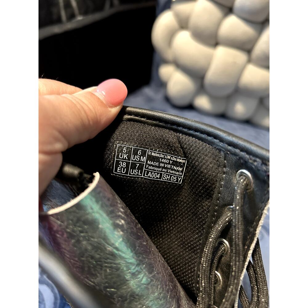 Dr Martens 1460Y Silver Rainbow Holographic Size 7/EU 38 - Picture 8 of 9